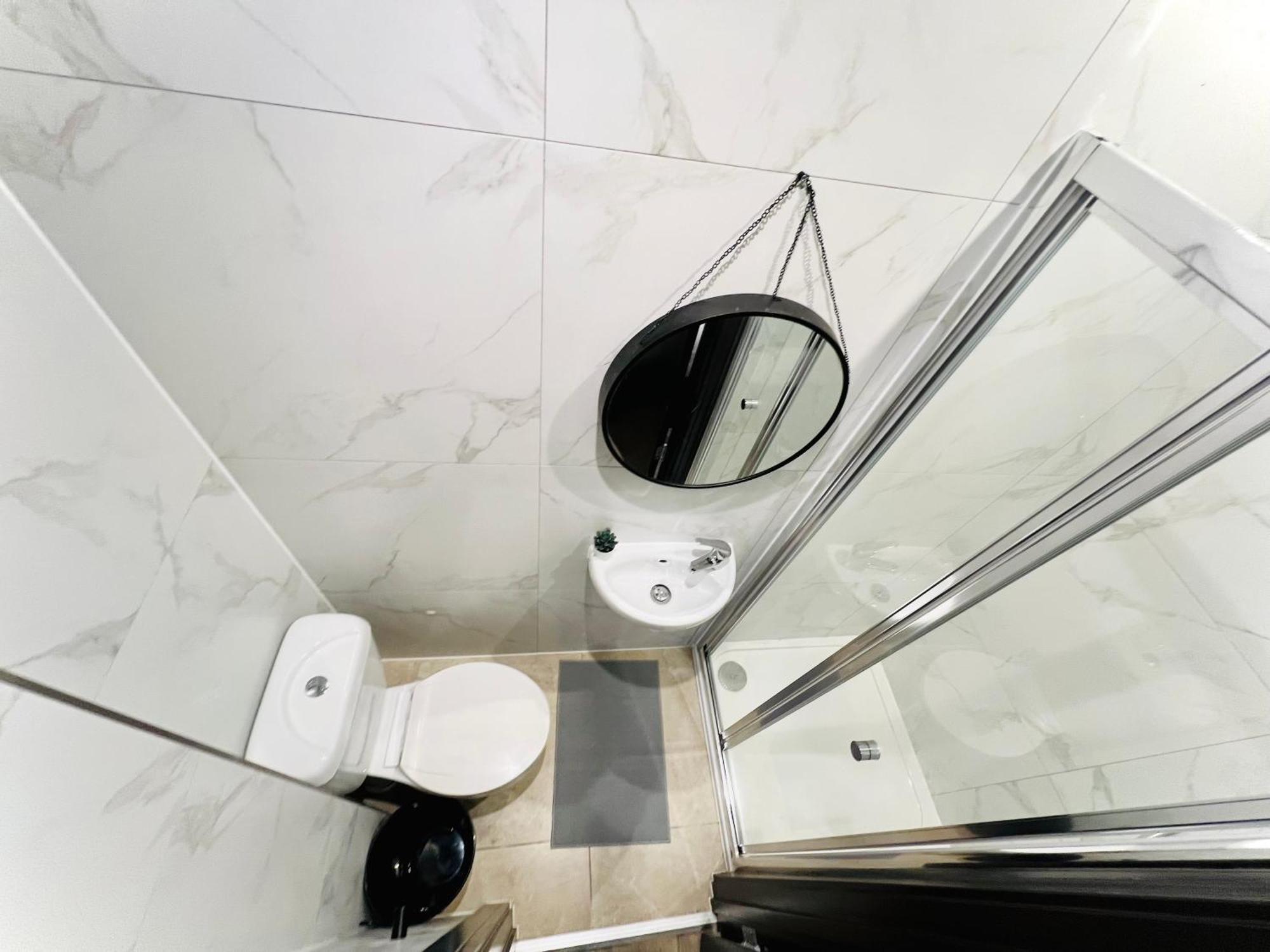 72 Charm Great Location Ii Pensiune *